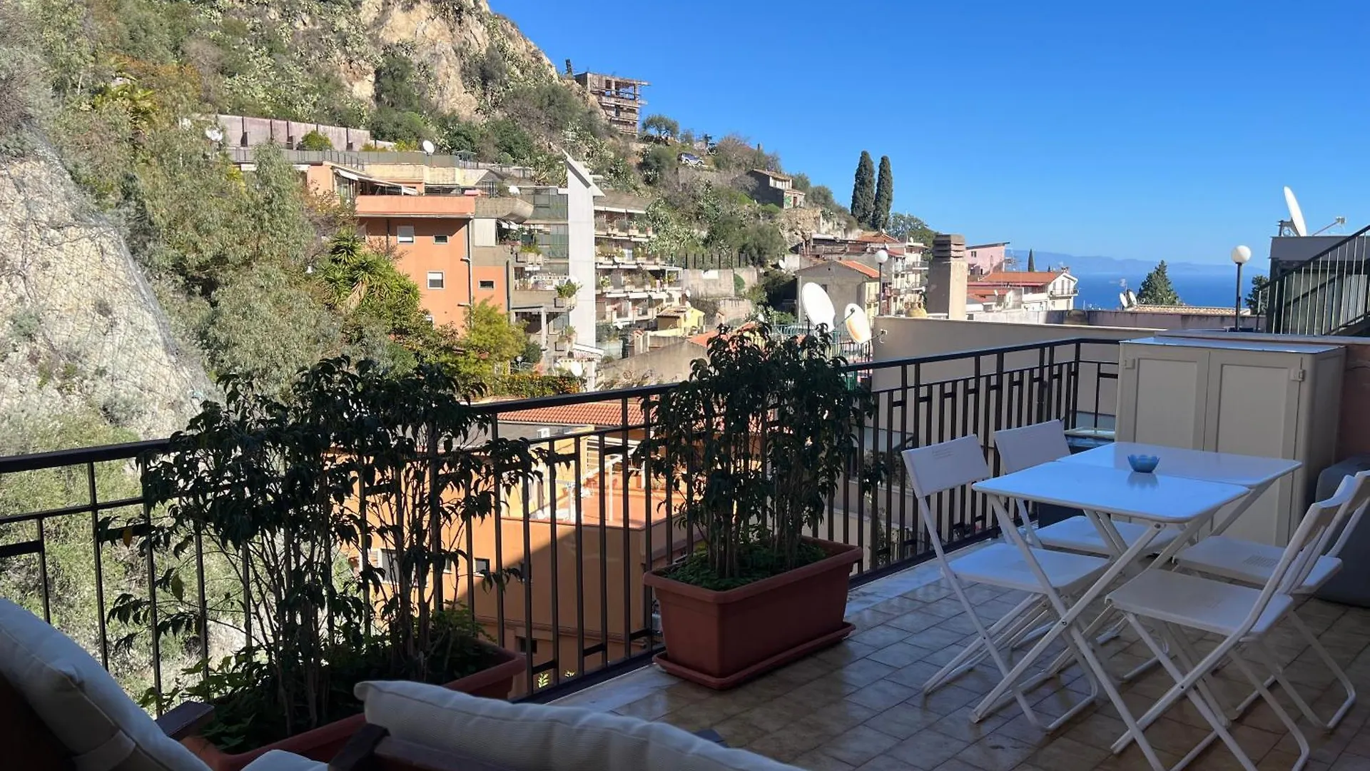 La Casa Di Andrea Apartamento Taormina Itália