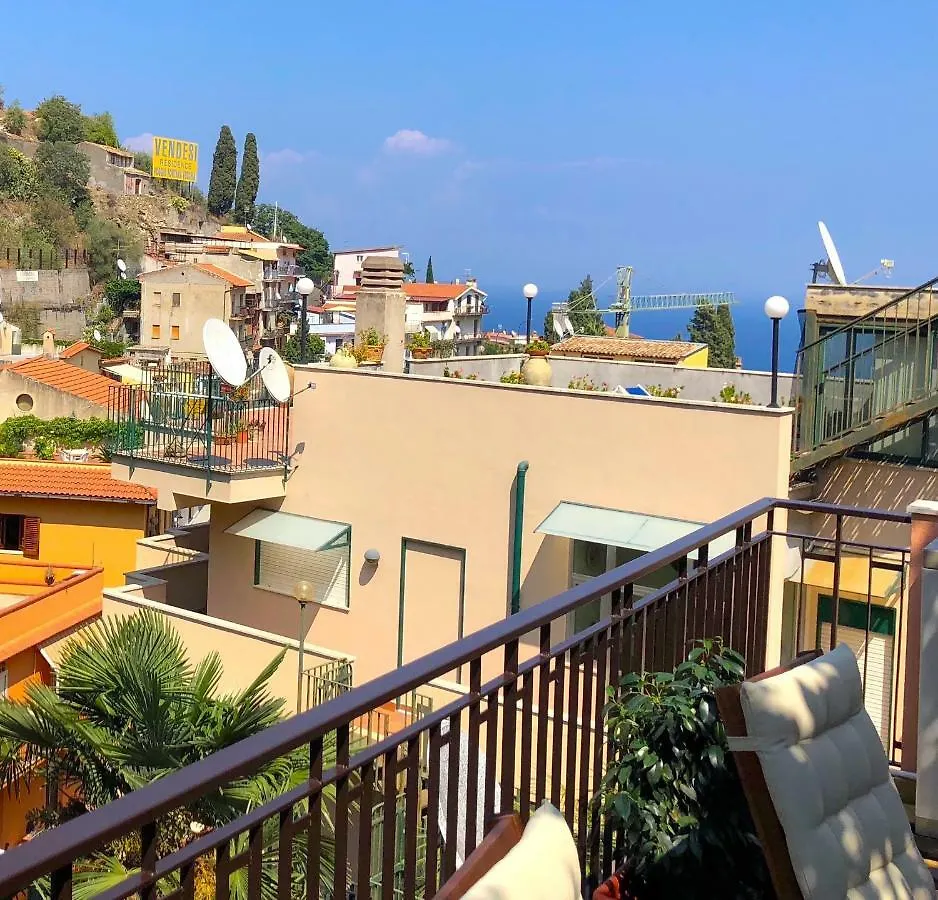 La Casa Di Andrea Apartamento Taormina Itália